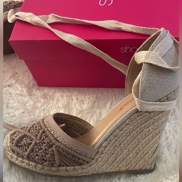 Mauve fabric wedges with wicker bottom - Picture 4 of 8
